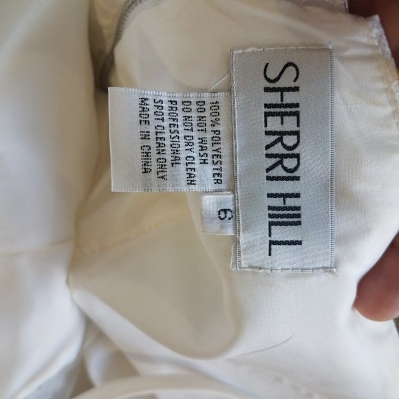 SHERRI HILL WHITE FLORAL LACE PROM DRESS - Picture 16 of 16